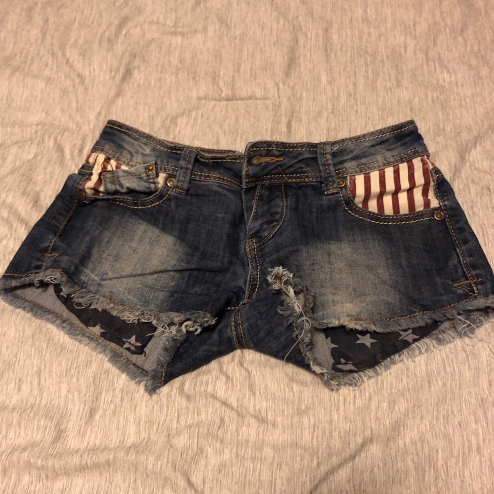 America shorts